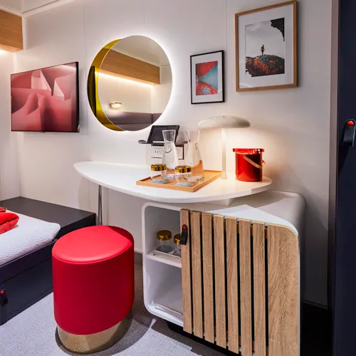 The Insider: Yksin matkustaville