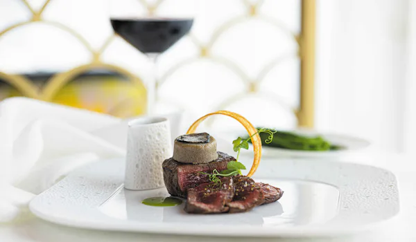 Makunystyröitä hemmotteleva loma